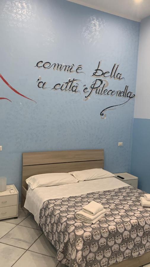 Guesthouse Re Ferdinando เนเปิลส์ ภายนอก รูปภาพ